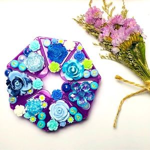 Handmade | Purple Mixed Flowers, 7-Sided Round Pill Case
